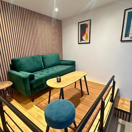 Asteria By Pom, Clim, Pkg, Wifi Apartment *